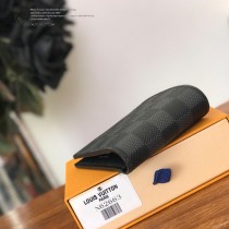LV-N62663-01  路易威登新款原版皮男士短夾