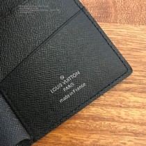 LV-N63117  路易威登新款原版皮卡包