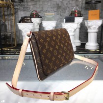 LV-M51257  路易威登新款經典Monogram中古挎包
