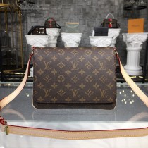 LV-M51257  路易威登新款經典Monogram中古挎包