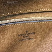 LV-M51242  路易威登新款經典Saint Cloud郵差包