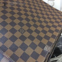 LV-N41032  路易威登新款經典DISTRICT中號男士斜挎包
