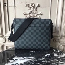 LV-N41031-01  路易威登新款經典DISTRICT小號男士斜背包