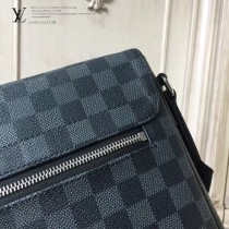 LV-N41032-01  路易威登新款經典DISTRICT中號男士斜挎包