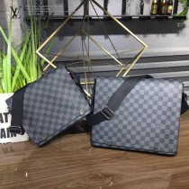 LV-N41032-01  路易威登新款經典DISTRICT中號男士斜挎包