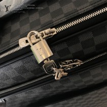 LV-N21225  路易威登新款經典款黑格原單拉桿箱