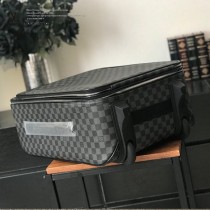 LV-N21225  路易威登新款經典款黑格原單拉桿箱