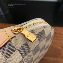 LV-N23346  路易威登新款白格中號原版皮手包化妝包