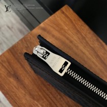 LV-N63510  路易威登新款原版黑格椰樹系列手包 化妝包