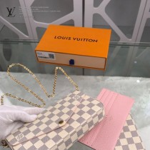 LV-N63106  路易威登新款原版手包 斜背包