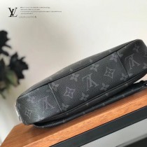 M42906-01 新款 黑花原版皮男士胸包 腰包
