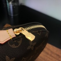 M47353 新款 中號老花原版皮手包化妝包