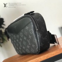 M42906-01 新款 黑花原版皮男士胸包 腰包