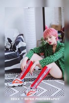 BURBERRY（巴寶莉）官網最新發布款 男女均可長筒襪