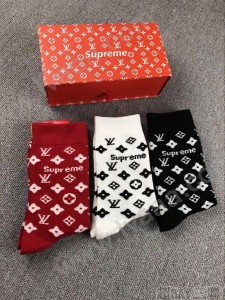 supreme襪子-02  supreme襪子