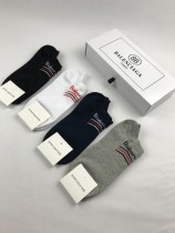 BALENCIAGA（巴黎世家） 純棉質量 穿著舒適透氣 超短款男生女生均可