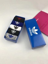 adidas（阿迪達斯三葉草 ）官網同步款