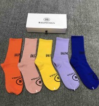 BALENCIAGA（巴黎世家）女神必備單品-01