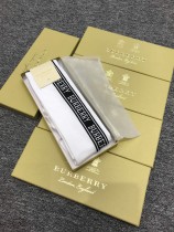 BURBERRY（巴寶莉）官網最新發布款 男女均可長筒襪