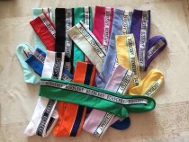 BURBERRY（巴寶莉）官網最新發布款 男女均可長筒襪