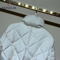 Moncler蒙口   秋冬  18新款  Mary 蕾絲花邊袖羽絨服