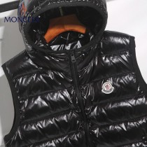 Moncler蒙口-15   秋冬羽絨服 馬甲  男女同款 可做情侶款 90%白鵝絨