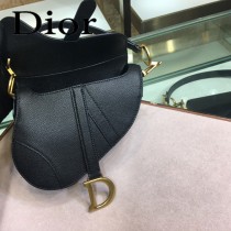 Dior-024   迪奧新款原版皮Saddle粒面小牛皮手提包 馬鞍包