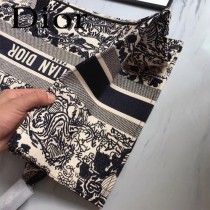 Dior-019-04   迪奧新款原版皮帆布刺繡手提包