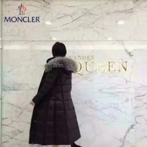 Moncler-02   蒙口女款加長款羽絨服