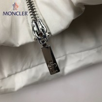 Moncler-04   蒙口牛仔最新系列羽絨服