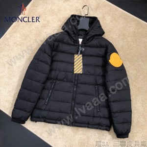 Moncler-09   蒙口Off Whit Ow聯名連帽羽絨服