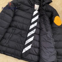 Moncler-09   蒙口Off Whit Ow聯名連帽羽絨服