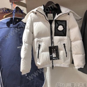 Moncler-06   蒙口最帥白色連帽黑標羽絨服外套