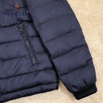 Moncler-09   蒙口Off Whit Ow聯名連帽羽絨服