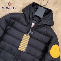 Moncler-09   蒙口Off Whit Ow聯名連帽羽絨服