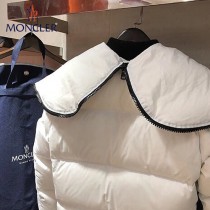 Moncler-06   蒙口最帥白色連帽黑標羽絨服外套