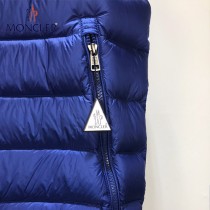 Moncler-029   蒙口最新爆款純色連帽男士羽絨馬甲