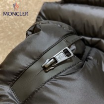 Moncler-028   蒙口最新爆款男士羽絨馬