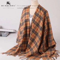 Burberry-01   巴寶莉新款鬥篷披肩