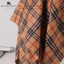 Burberry-01   巴寶莉新款鬥篷披肩