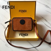 FENDI包包-010   芬迪經典雙F復古相機包