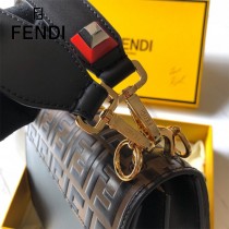 FENDI芬迪  原版皮 中號 Fendi Kan I 最新蓋頭壓牛皮雙F系列鏈條包