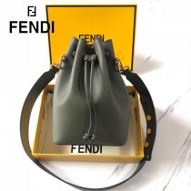FENDI包包-021-03   芬迪經典大號桶包