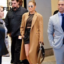 FENDI芬迪  原版皮 中號 Fendi Kan I杏色繡雙F最新款 鏈條包