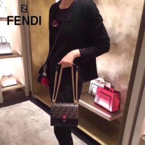 FENDI芬迪  原版皮  Fendi Kan I 最新蓋頭壓牛皮雙F系列鏈條包