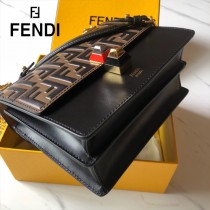 FENDI芬迪  原版皮  Fendi Kan I 最新蓋頭壓牛皮雙F系列鏈條包