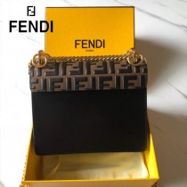 FENDI芬迪  原版皮  Fendi Kan I 最新蓋頭壓牛皮雙F系列鏈條包