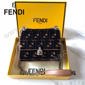 FENDI芬迪  原版皮  Fendi Kan I杏色繡雙F最新款 鏈條包