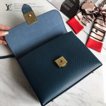 LV-M43129    路易威登新款原版皮水波紋ONE HANDLE手袋