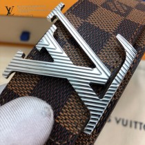 Lv 原單面料,內襯頭層小牛皮底.搭配原單扣4-04